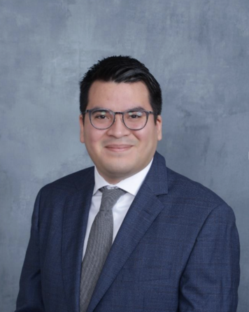 Dr. Gustavo Torres